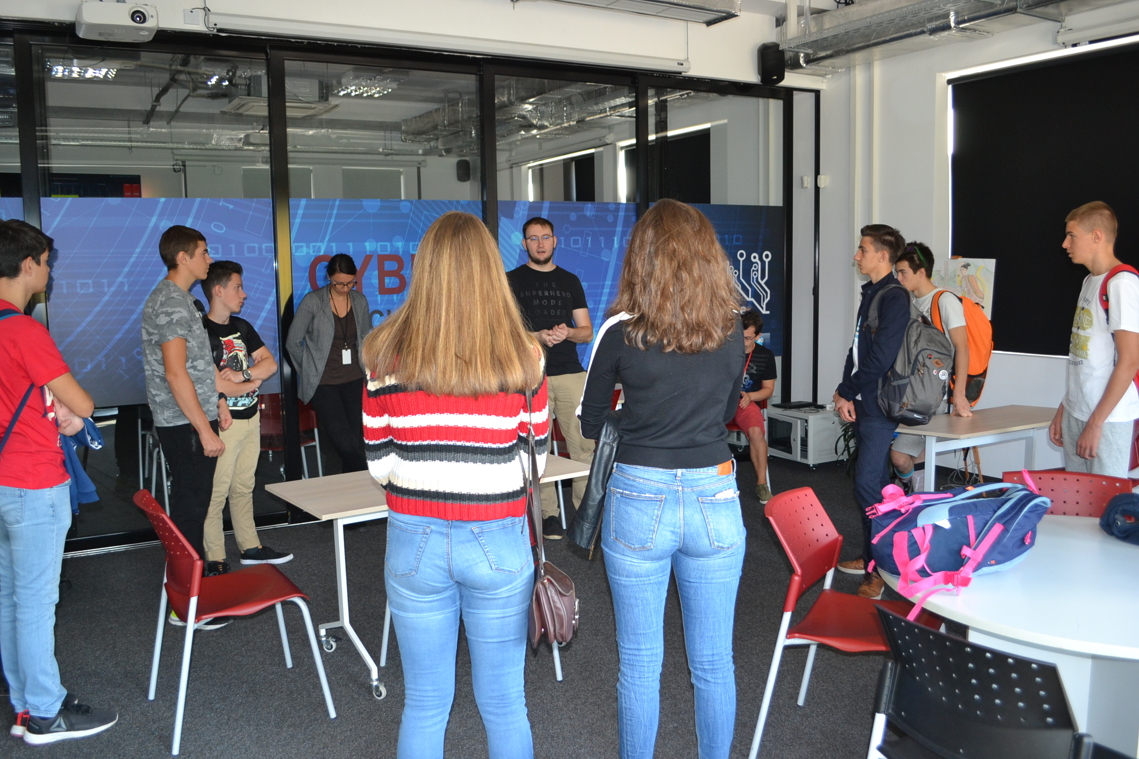 125th High School in Sofia visits the Cybersecurity Lab at Sofia Tech Park
